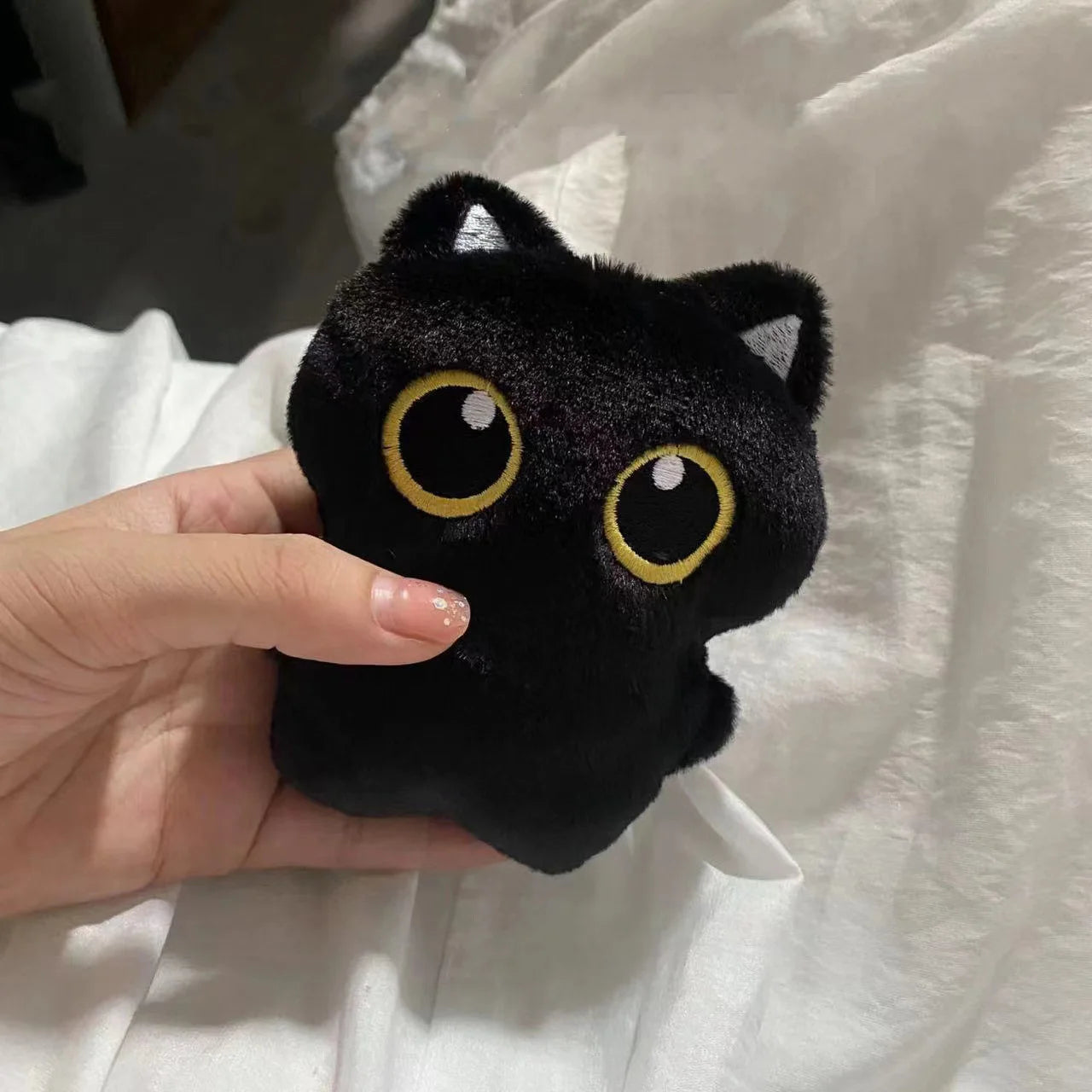 Peluche Chat Noir Mignon – Petit Pendentif Câlin 10 cm